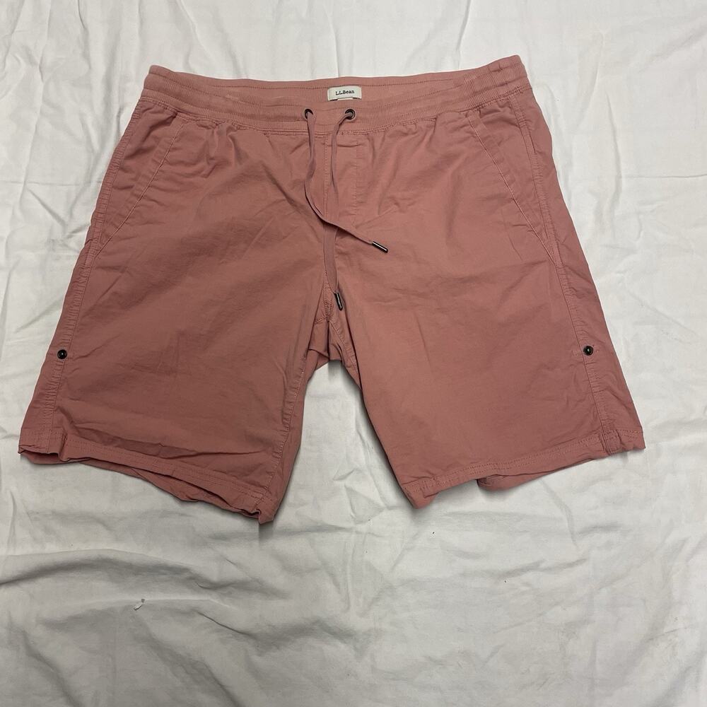 L.L.Bean chino Shorts Men's Size Large elastic waist Light Pink 9 Inch